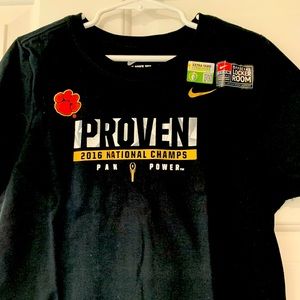 New With Tags Nike Clemson Tigers Tee